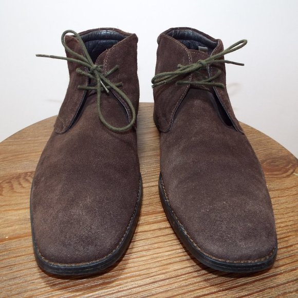 Elegant Dark Brown Chukka Boots for Men - Picture 3 of 11
